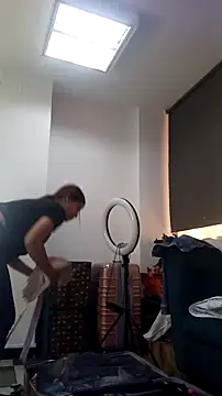 AnthonelaDuque online show from 18, 11, 2025