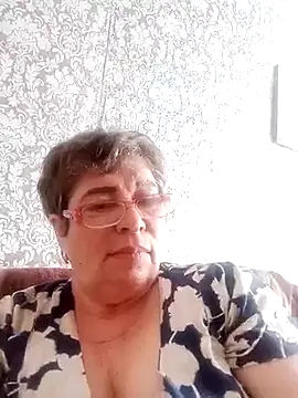 Snapshot of Lee_Nell chatting on 2, 3, 2025 Lee Nell online show from 2, 3, 2025