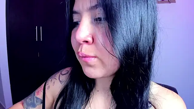 AilynRed online show from 6, 1, 2025