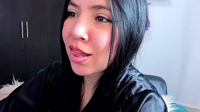 AilynRed online show from 8, 3, 2025