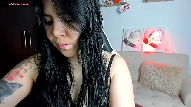 Snapshot of AilynRed chatting on 5, 5, 2026 AilynRed online show from 5, 5, 2026