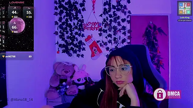 Alana Pherson online show from 28, 12, 2024