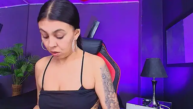 Juliet Nasty online show from 6, 10, 2025