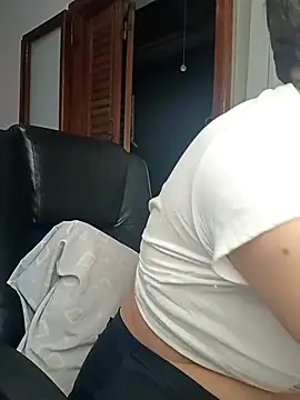 Snapshot of ConeNella chatting on 22, 3, 2025 ConeNella online show from 22, 3, 2025