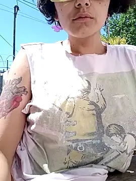 Snapshot of ConeNella chatting on 11, 10, 2025 ConeNella online show from 11, 10, 2025