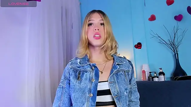 Snapshot of Courtney_gonet chatting on 18, 2, 2025 Courtney gonet online show from 18, 2, 2025