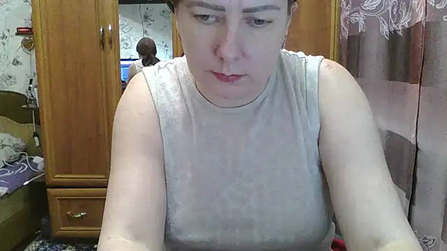 Snapshot of SophieNightAh chatting on 2, 2, 2025 SophieNightAh online show from 2, 2, 2025