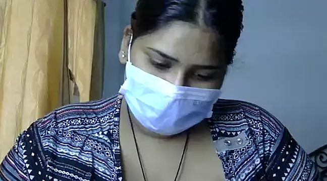 cutelady65 online show from 18, 2, 2025