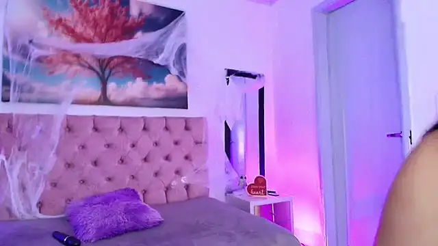 Snapshot of Julianaa_Castro_ chatting on 21, 10, 2025 Julianaa Castro online show from 21, 10, 2025