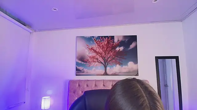 Julianaa Castro  online show from 18, 2, 2026