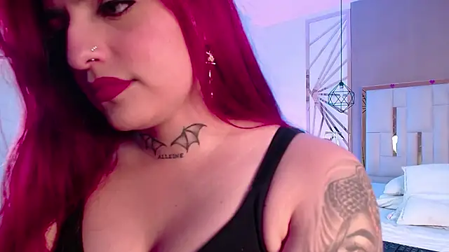 Snapshot of valeriee_millerr_ chatting on 3, 3, 2025 valeriee millerr online show from 3, 3, 2025