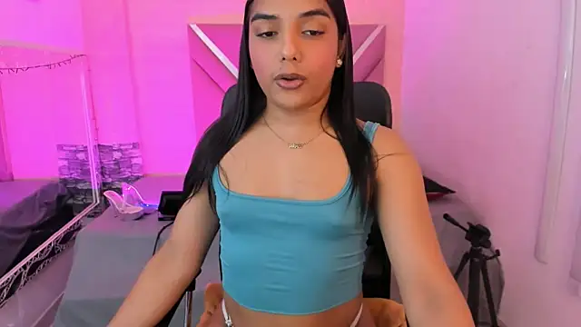 Snapshot of CandyLatinHott chatting on 6, 2, 2026 CandyLatinHott online show from 6, 2, 2026