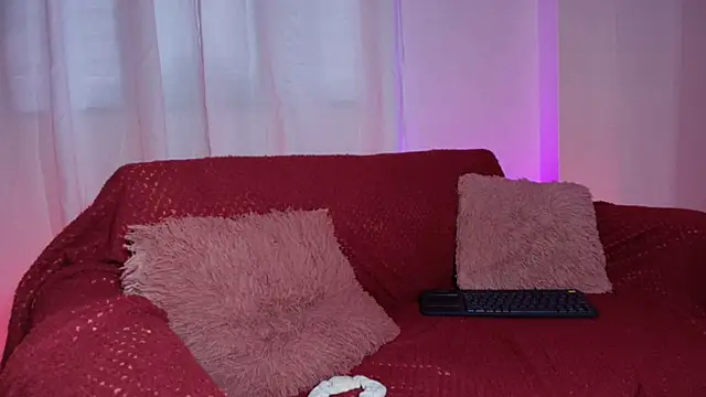 emy colee online show from 25, 3, 2026