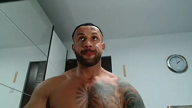 Snapshot of Magnificmuscles89 chatting on 13, 4, 2026 Magnificmuscles89 online show from 13, 4, 2026
