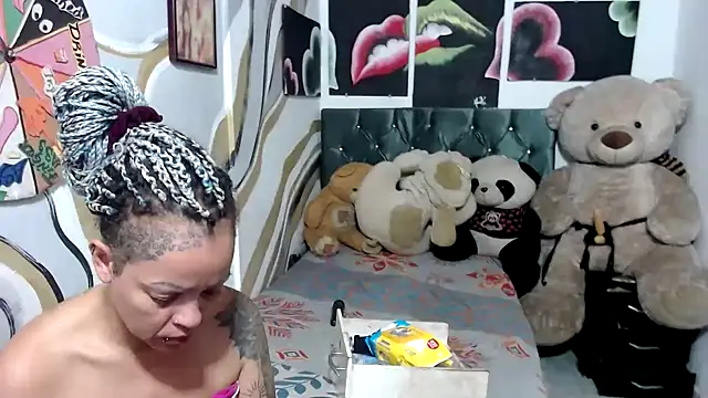 manzanahot9 online show from 29, 10, 2025