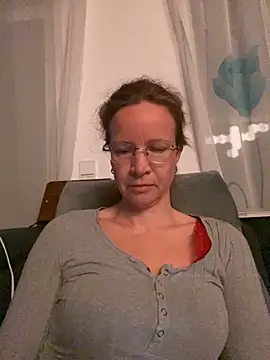 AnnikaRose online show from 21, 11, 2025