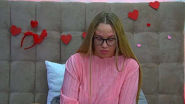 MariaNeumann online show from 15, 2, 2025