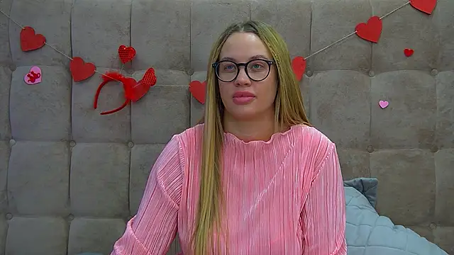 MariaNeumann online show from 15, 2, 2025