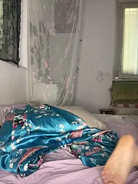 giuli zerozero online show from 14, 4, 2026