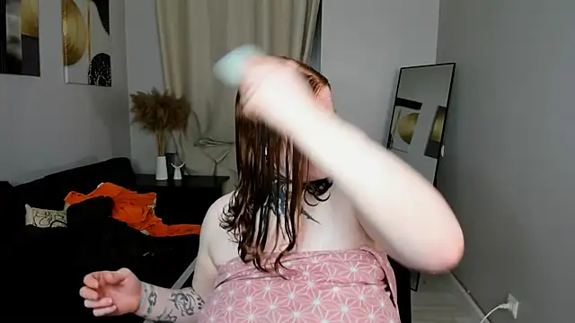 Cassie xKiss online show from 15, 4, 2026