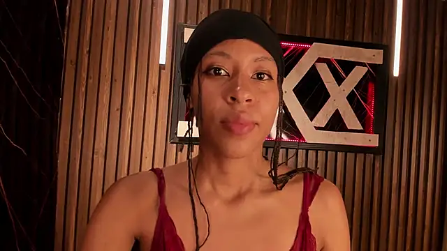 Kloe Suarez  online show from 2, 2, 2025