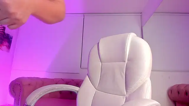 Snapshot of Giia_paiige18 chatting on 8, 3, 2025 Giia paiige18 online show from 8, 3, 2025