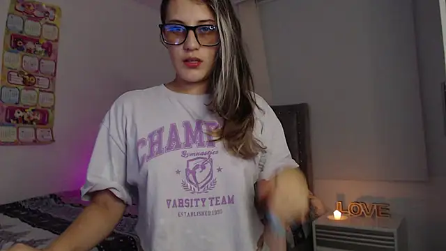 Snapshot of Giia_paiige18 chatting on 19, 3, 2025 Giia paiige18 online show from 19, 3, 2025