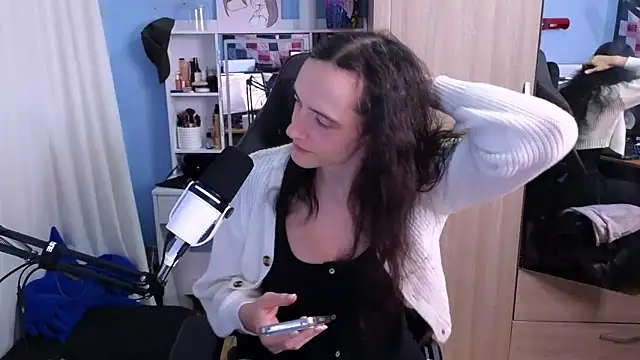 MemiKouki online show from 24, 1, 2025