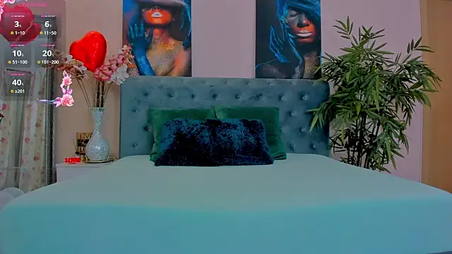 Snapshot of MichelleReys chatting on 28, 2, 2025 MichelleReys online show from 28, 2, 2025