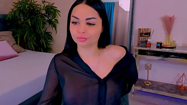 Snapshot of MichelleReys chatting on 22, 11, 2025 MichelleReys online show from 22, 11, 2025