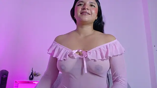 Snapshot of ayheleensexygirl1 chatting on 13, 6, 2026 ayheleensexygirl1 online show from 13, 6, 2026