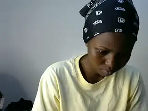 Kasweet Lee online show from 3, 2, 2025