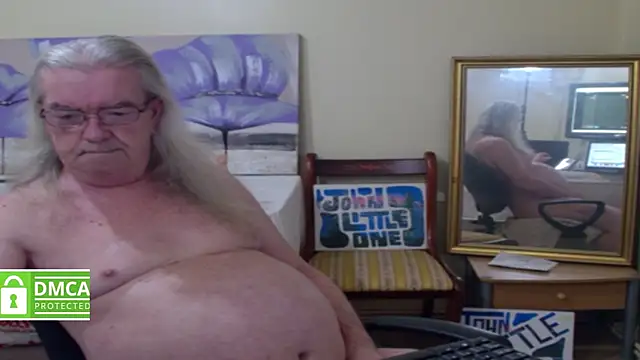 Snapshot of john_little_one1 chatting on 24, 4, 2026 john little one1 online show from 24, 4, 2026