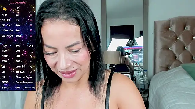 veronika naughty online show from 30, 1, 2025