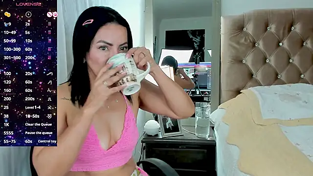 veronika naughty online show from 11, 3, 2025