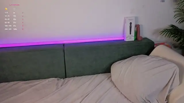 selina coy online show from 15, 4, 2026