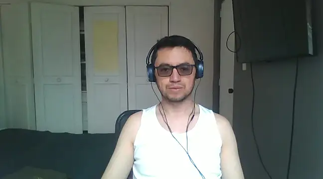 Diptongo online show from 23, 12, 2024