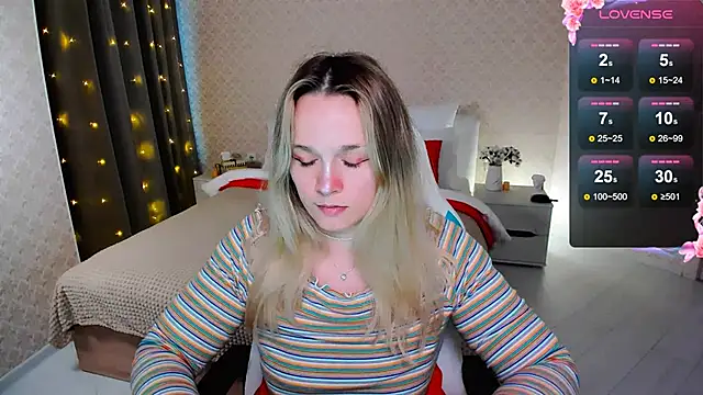 Snapshot of SherillBrill chatting on 5, 2, 2025 SherillBrill online show from 5, 2, 2025