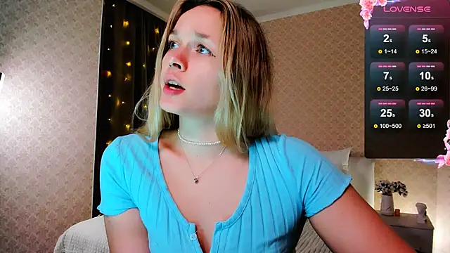 Snapshot of SherillBrill chatting on 5, 2, 2025 SherillBrill online show from 5, 2, 2025
