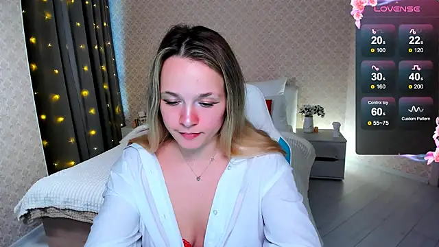 Snapshot of SherillBrill chatting on 6, 2, 2025 SherillBrill online show from 6, 2, 2025
