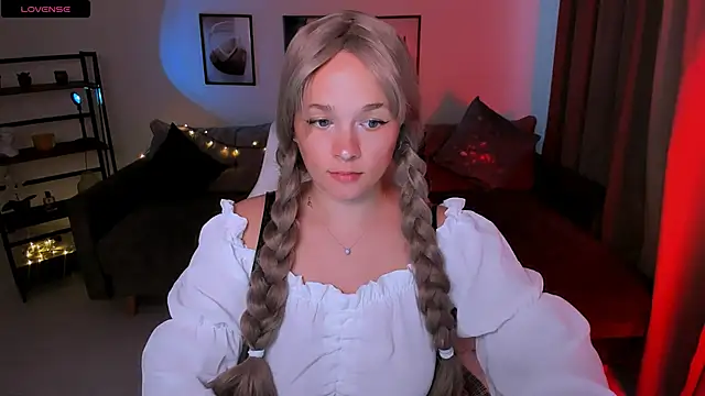Snapshot of SherillBrill chatting on 28, 9, 2025 SherillBrill online show from 28, 9, 2025