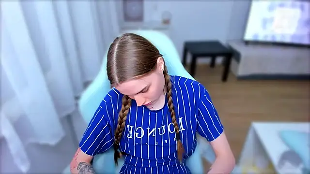 Snapshot of StellaLawless chatting on 9, 3, 2025 StellaLawless online show from 9, 3, 2025