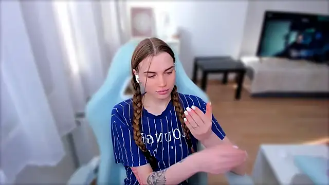 Snapshot of StellaLawless chatting on 9, 3, 2025 StellaLawless online show from 9, 3, 2025