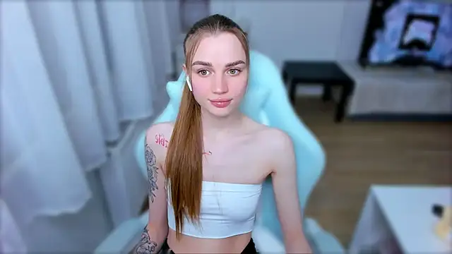 Snapshot of StellaLawless chatting on 11, 3, 2025 StellaLawless online show from 11, 3, 2025