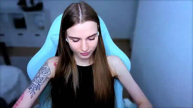 Snapshot of StellaLawless chatting on 4, 10, 2025 StellaLawless online show from 4, 10, 2025