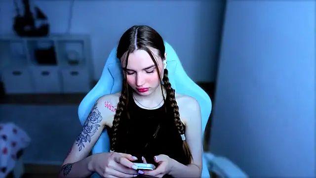 Snapshot of StellaLawless chatting on 23, 11, 2025 StellaLawless online show from 23, 11, 2025