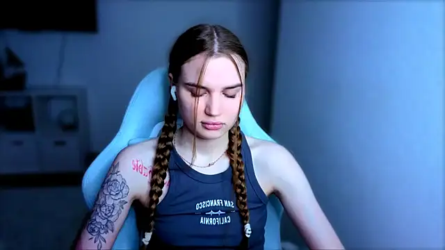 Snapshot of StellaLawless chatting on 28, 11, 2025 StellaLawless online show from 28, 11, 2025