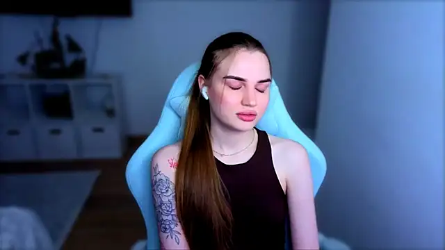 StellaLawless online show from 20, 12, 2025