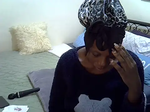 Snapshot of Sweet_Bear chatting on 3, 6, 2026 Sweet Bear online show from 3, 6, 2026