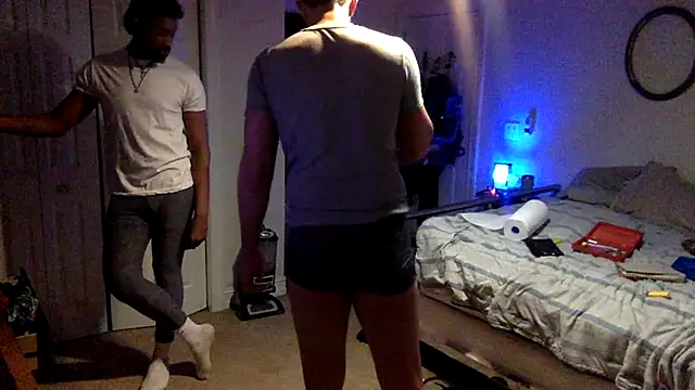 Snapshot of TheOnlyTwinTowers chatting on 17, 2, 2025 TheOnlyTwinTowers online show from 17, 2, 2025